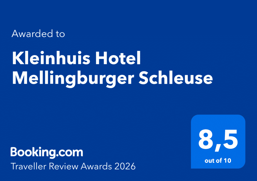 Auf blauem Hintergrund steht die Zahl 8,5 für den Booking Traveller Review Award 2026